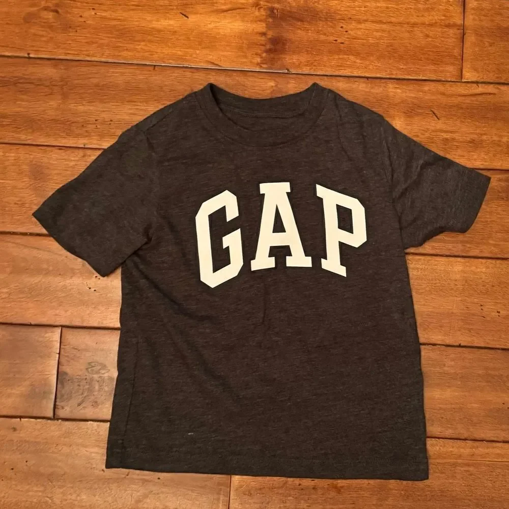 Toddler Boy GAP ‎ T -Shirt Size 4 Years.